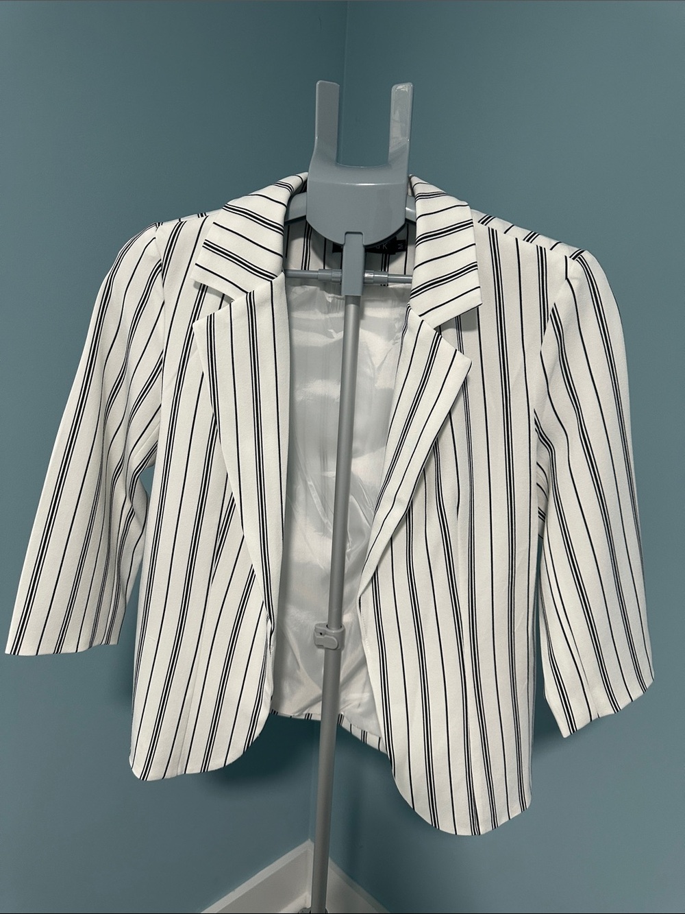Allegra K White Blazer with Black Stripes